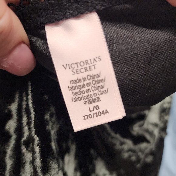 VICTORIA'S SECRET Velvet and Lace High Neck Thong Bodysuit L - Picture 5 of 5